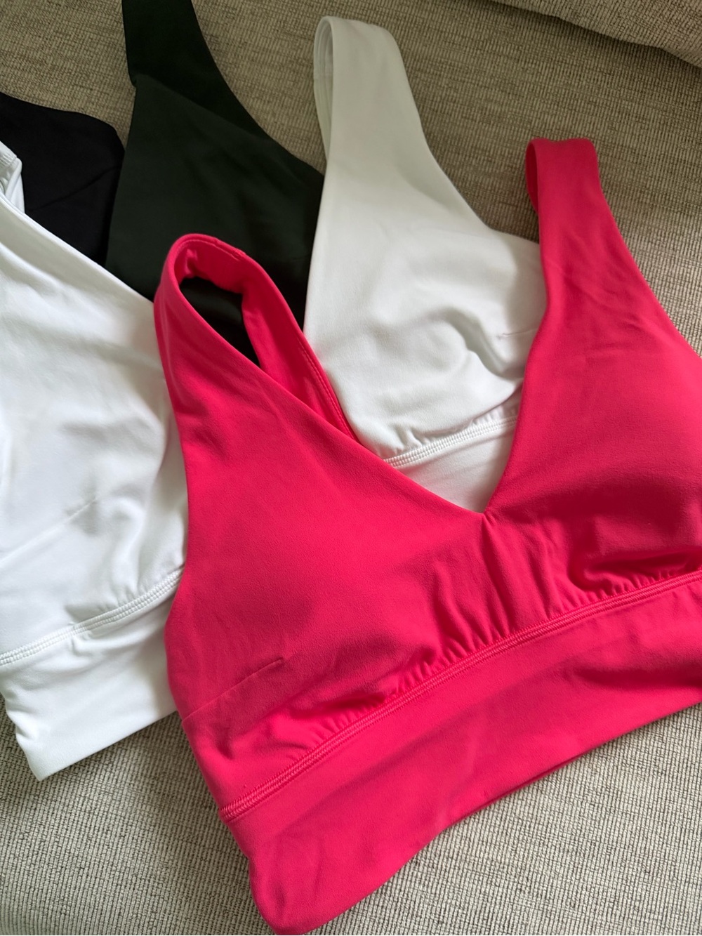 Lululemon 5 Set Align V-Neck Seamless Sports Bras Pink White Green Black - Picture 2 of 4